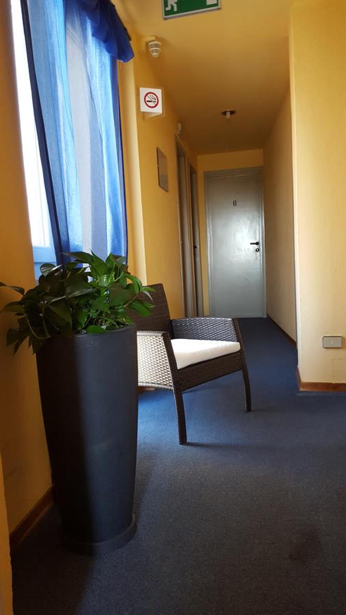Hotel Calaluna Biella Bagian luar foto