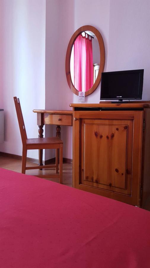 Hotel Calaluna Biella Bagian luar foto