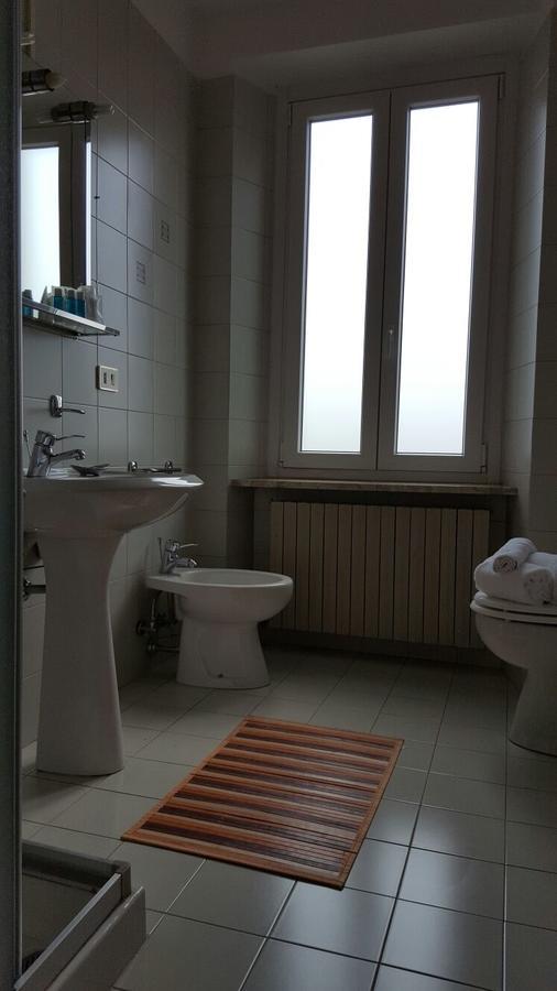 Hotel Calaluna Biella Bagian luar foto