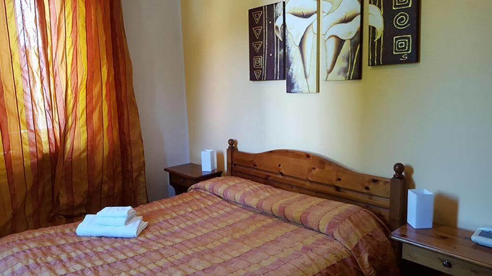 Hotel Calaluna Biella Bagian luar foto